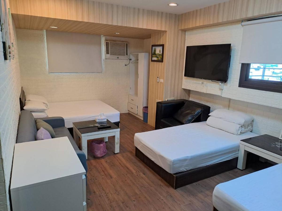 Ez Stay 西門邑居 Taipei Esterno foto